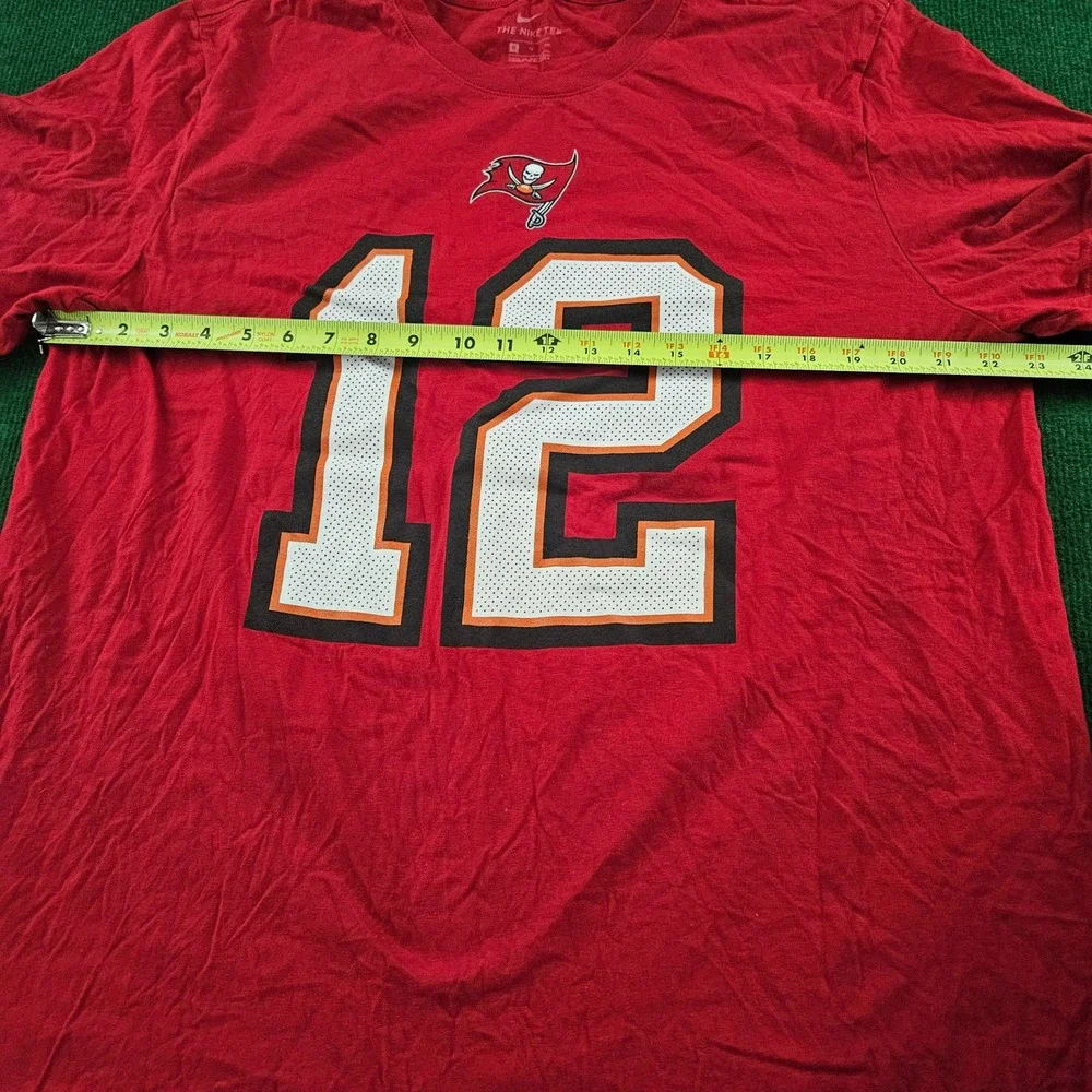 Nike NFL Tampa Bay Buccaneers Tom Brady 12 Red TShirt Mens XL The‎ Nike Tee